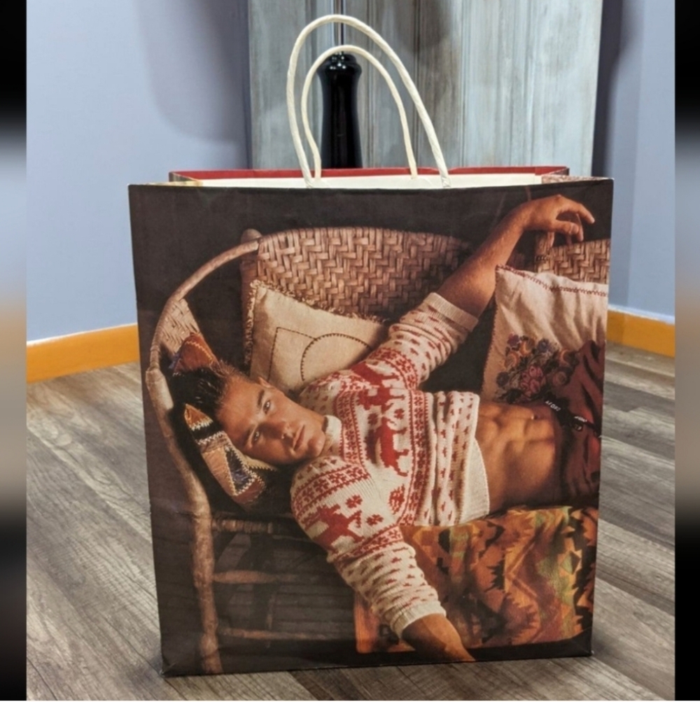 Vintage Abercrombie & Fitch holiday shopping bag